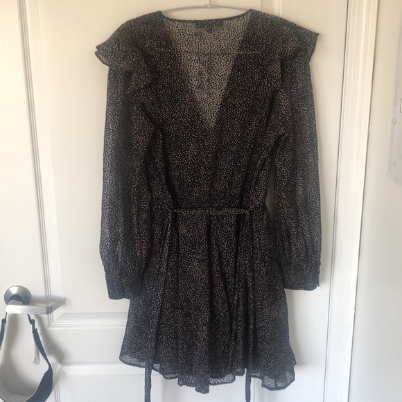Black long sleeve dress. Dynamite. Size large. - Picture 2 of 3